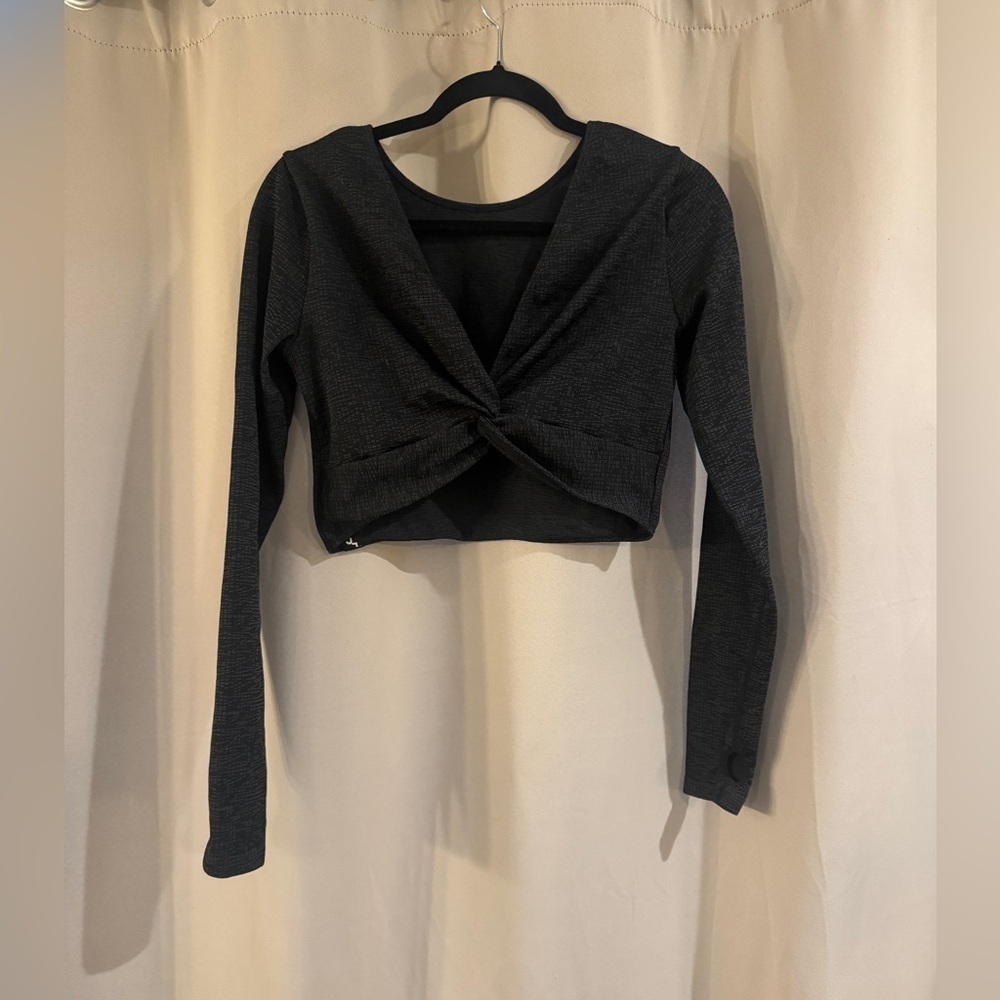 Joy Lab Black Twist Front Long Sleeve Top